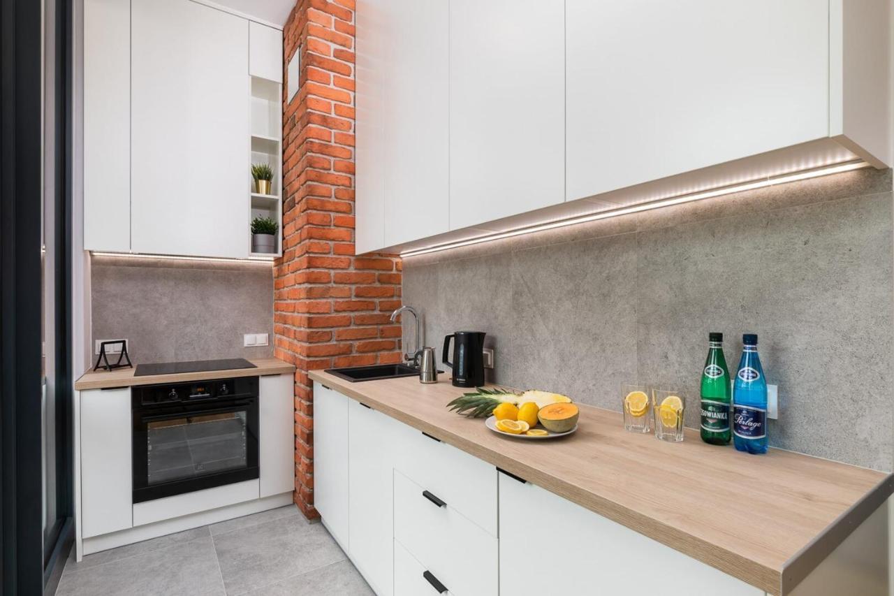 Rent Like Home - Plac Konesera 6 Варшава Екстериор снимка